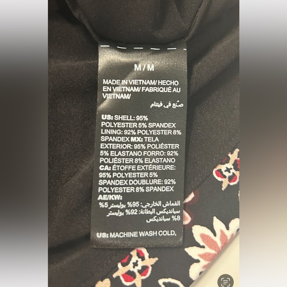 White House Black market top, sleeveless floral, tank top size medium - Picture 10 of 14